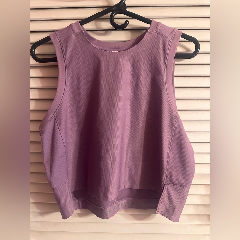 Lululemon Mesh Back Cropped Train Tank Top
Wisteria Purple 19” PTP